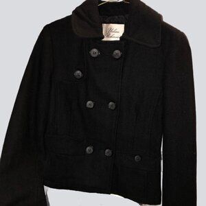 URBAN BEHAVIOR // Cropped Double-Breasted Peacoat